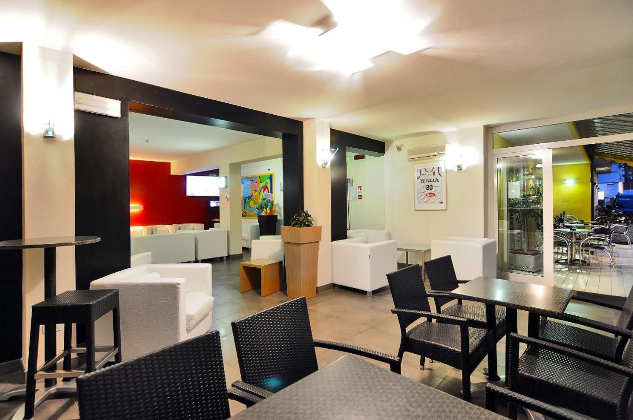 Hotel Nederland Caorle Exteriör bild