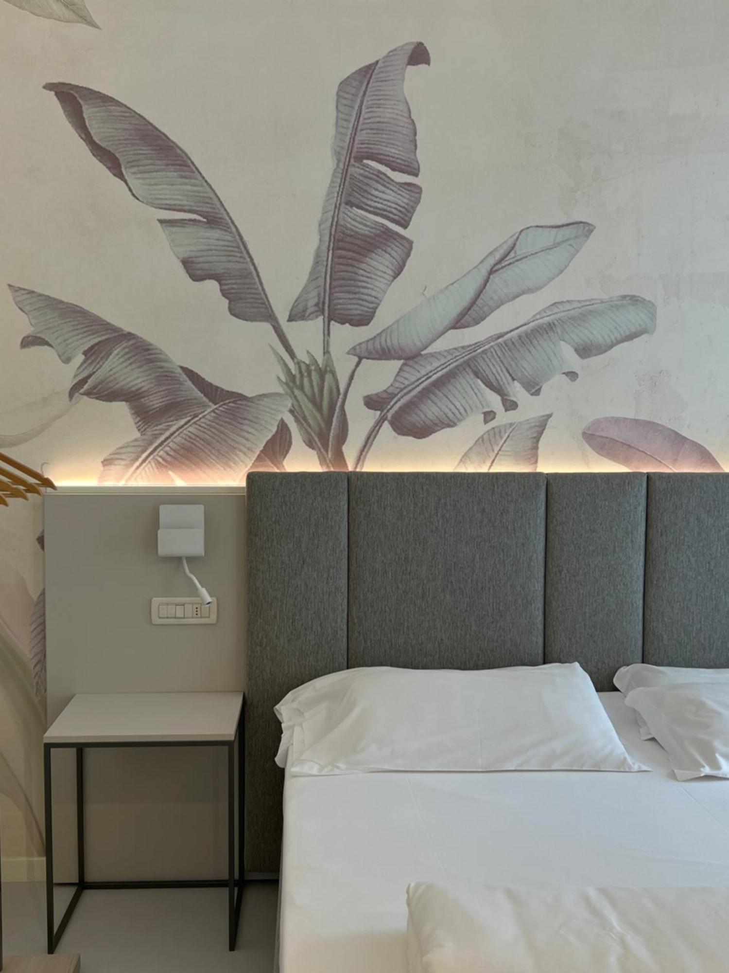 Hotel Nederland Caorle Exteriör bild